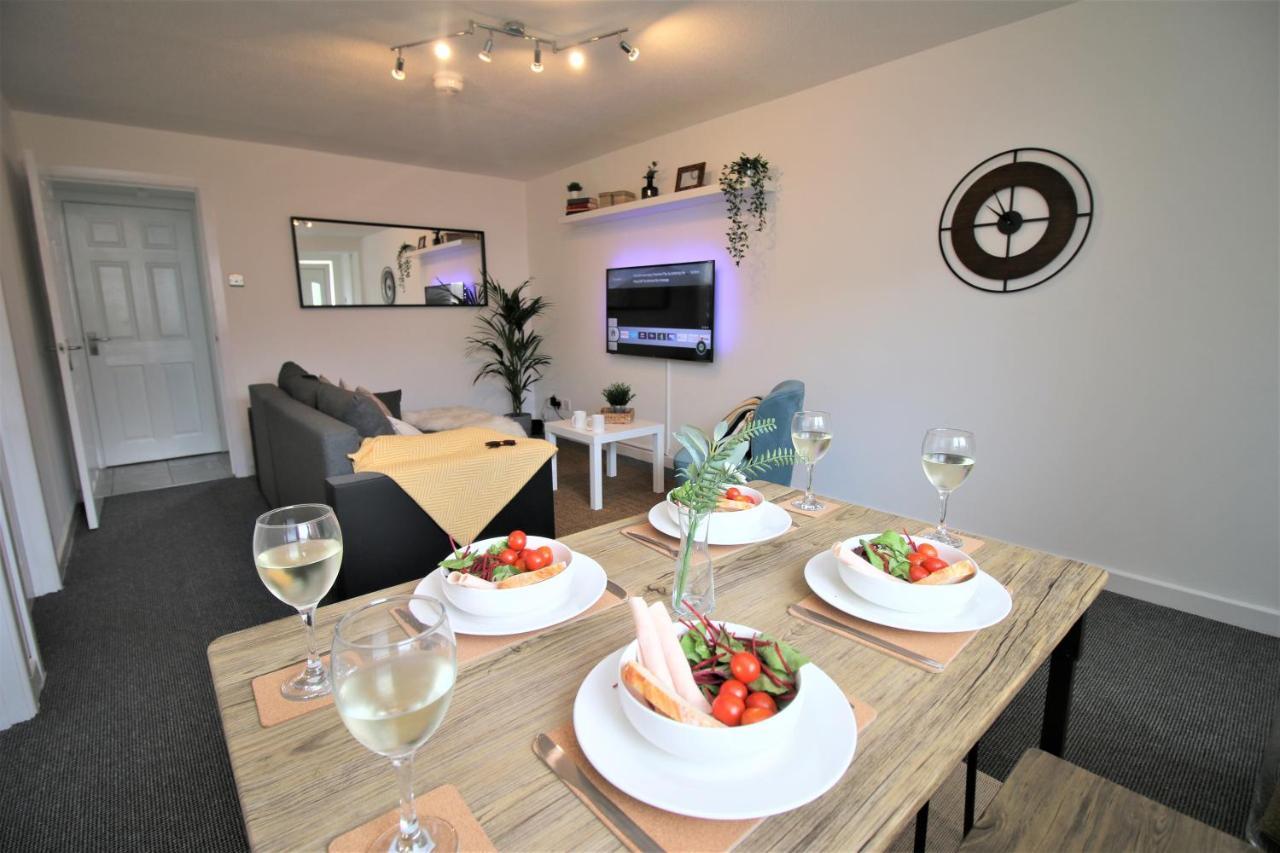 Thesiger Court Apartments - Free Private Parking - By Property Promise Cardiff Bagian luar foto