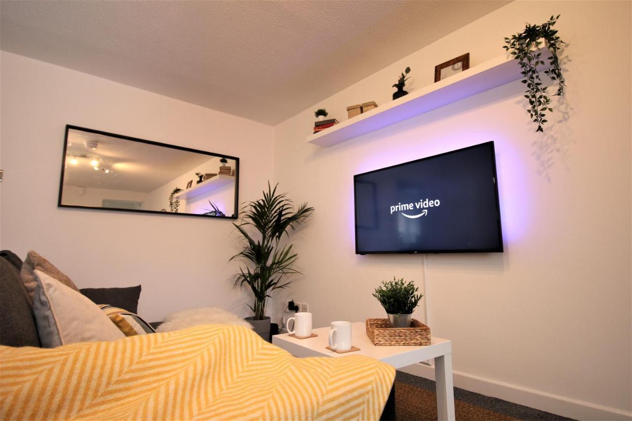 Thesiger Court Apartments - Free Private Parking - By Property Promise Cardiff Bagian luar foto