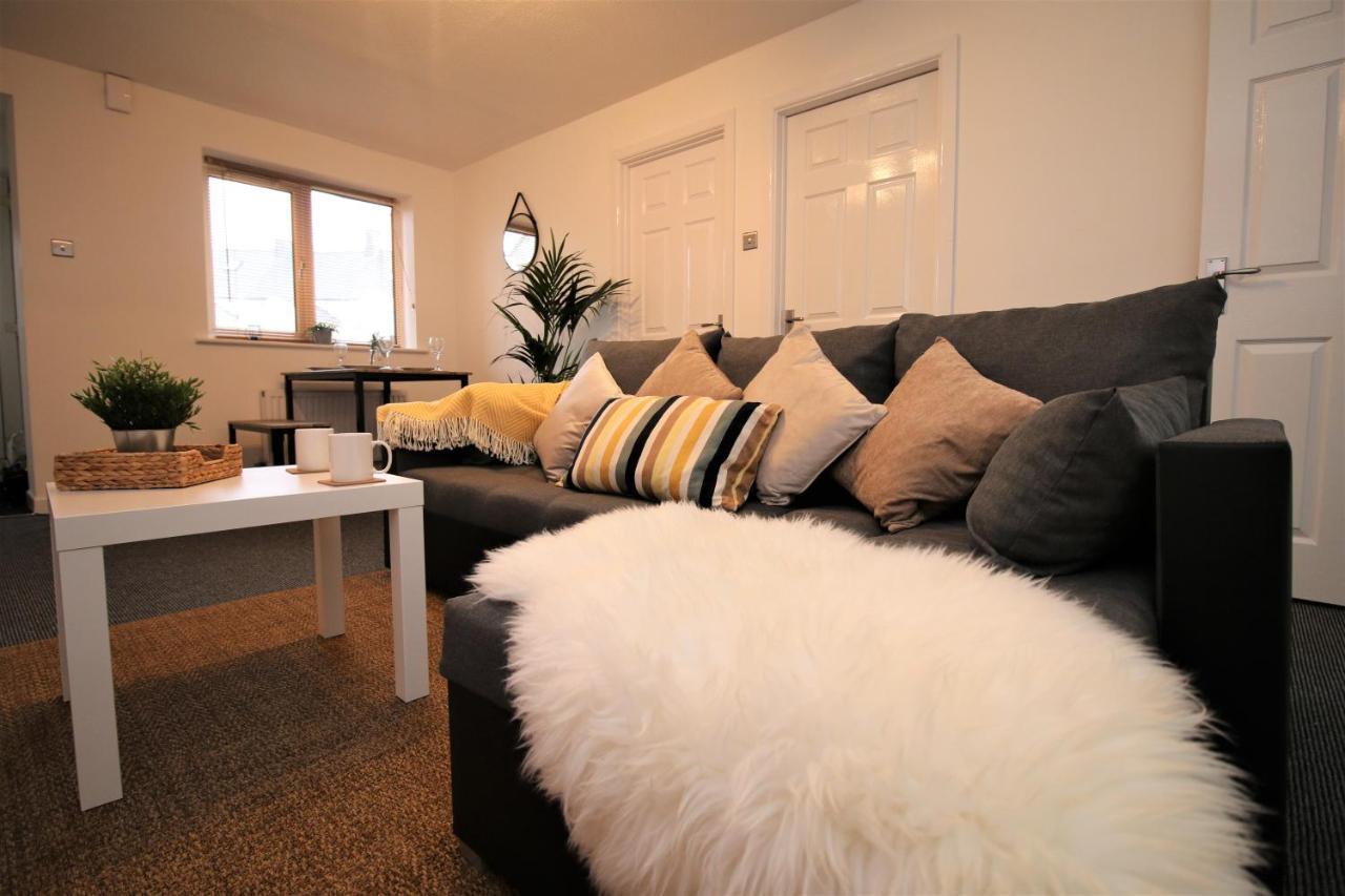 Thesiger Court Apartments - Free Private Parking - By Property Promise Cardiff Bagian luar foto