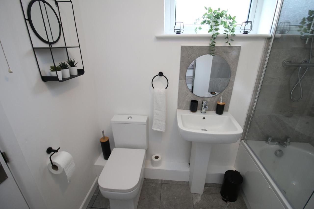 Thesiger Court Apartments - Free Private Parking - By Property Promise Cardiff Bagian luar foto