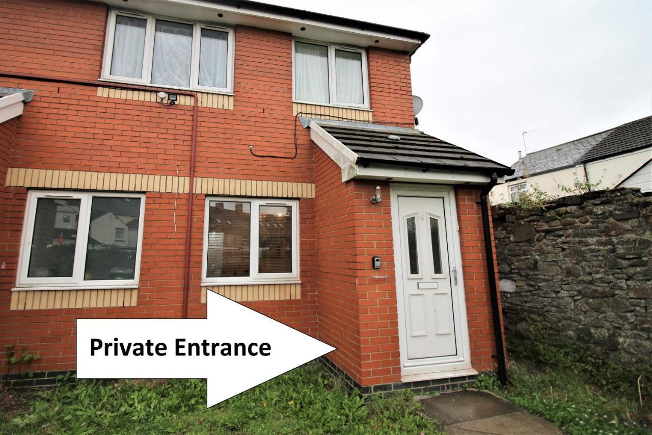 Thesiger Court Apartments - Free Private Parking - By Property Promise Cardiff Bagian luar foto
