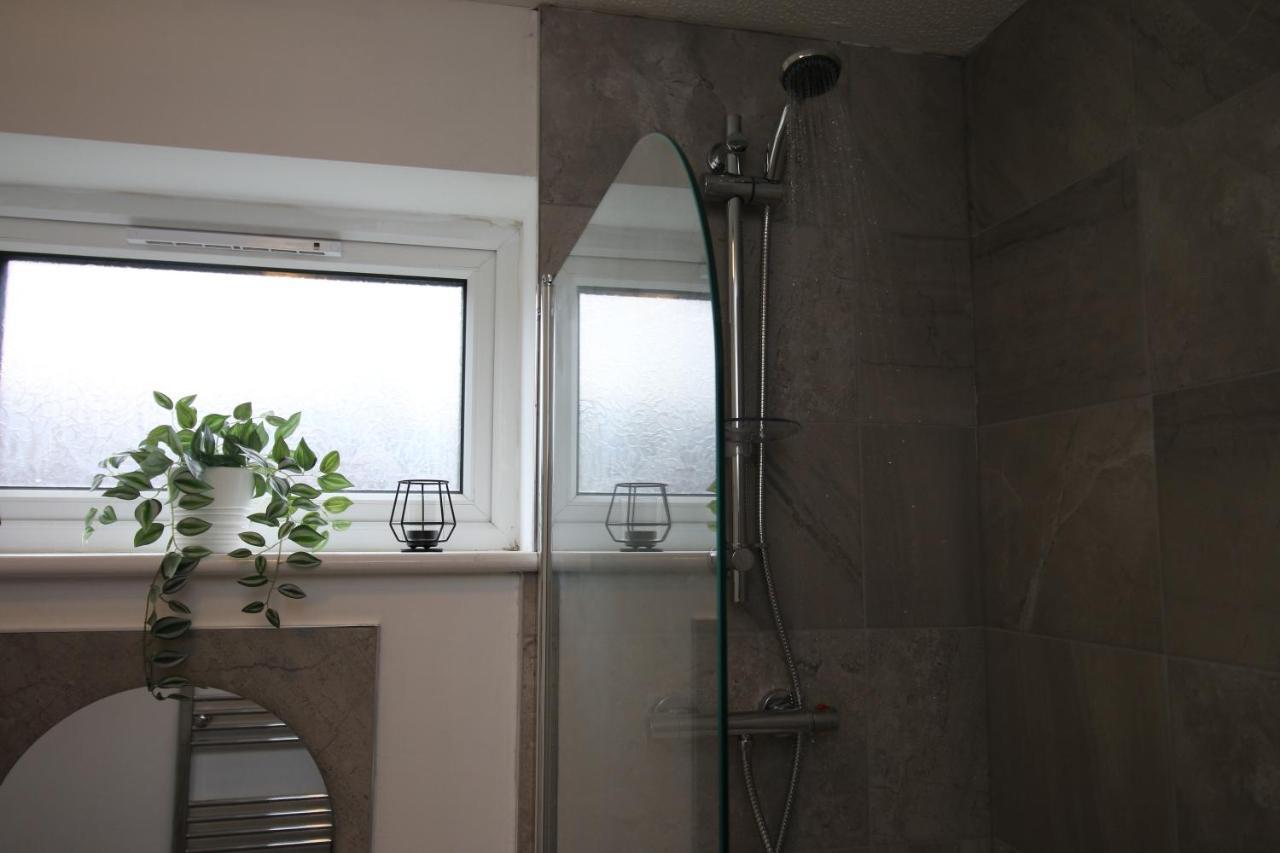 Thesiger Court Apartments - Free Private Parking - By Property Promise Cardiff Bagian luar foto